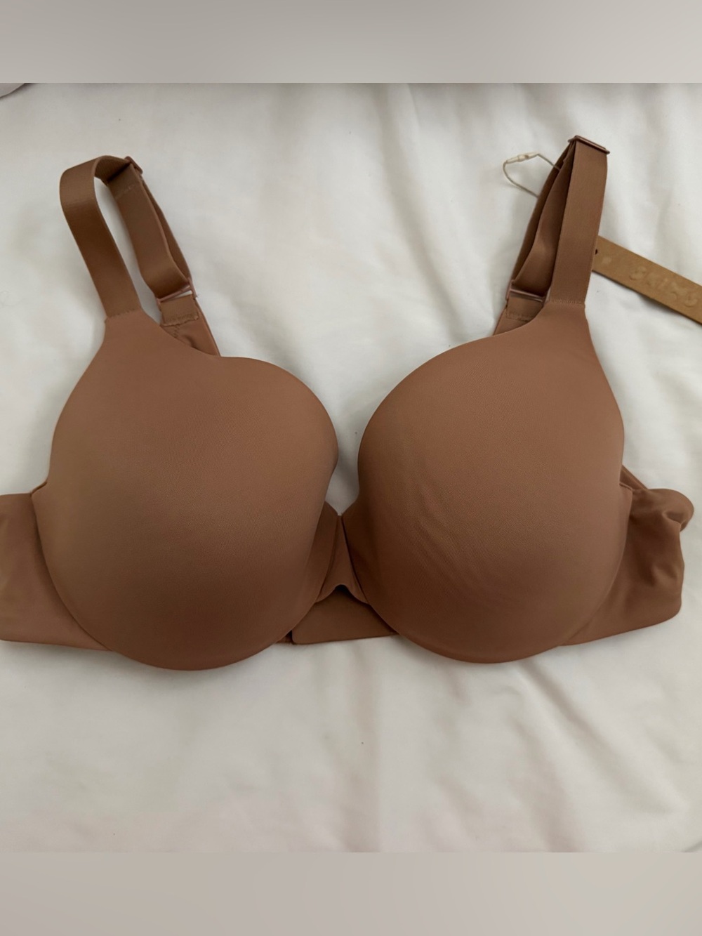 SKIMS Smooth Molded Bra in Chestnut Brown
